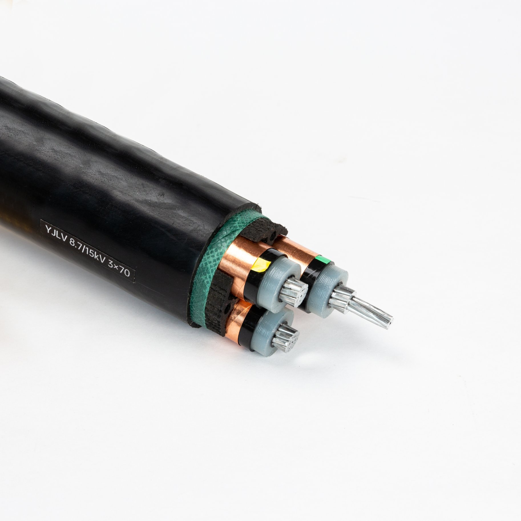 China Precios de cables de potencia de media tensión con conductor de cobre subterráneo y aislamiento de XLPE  fabricante y proveedor