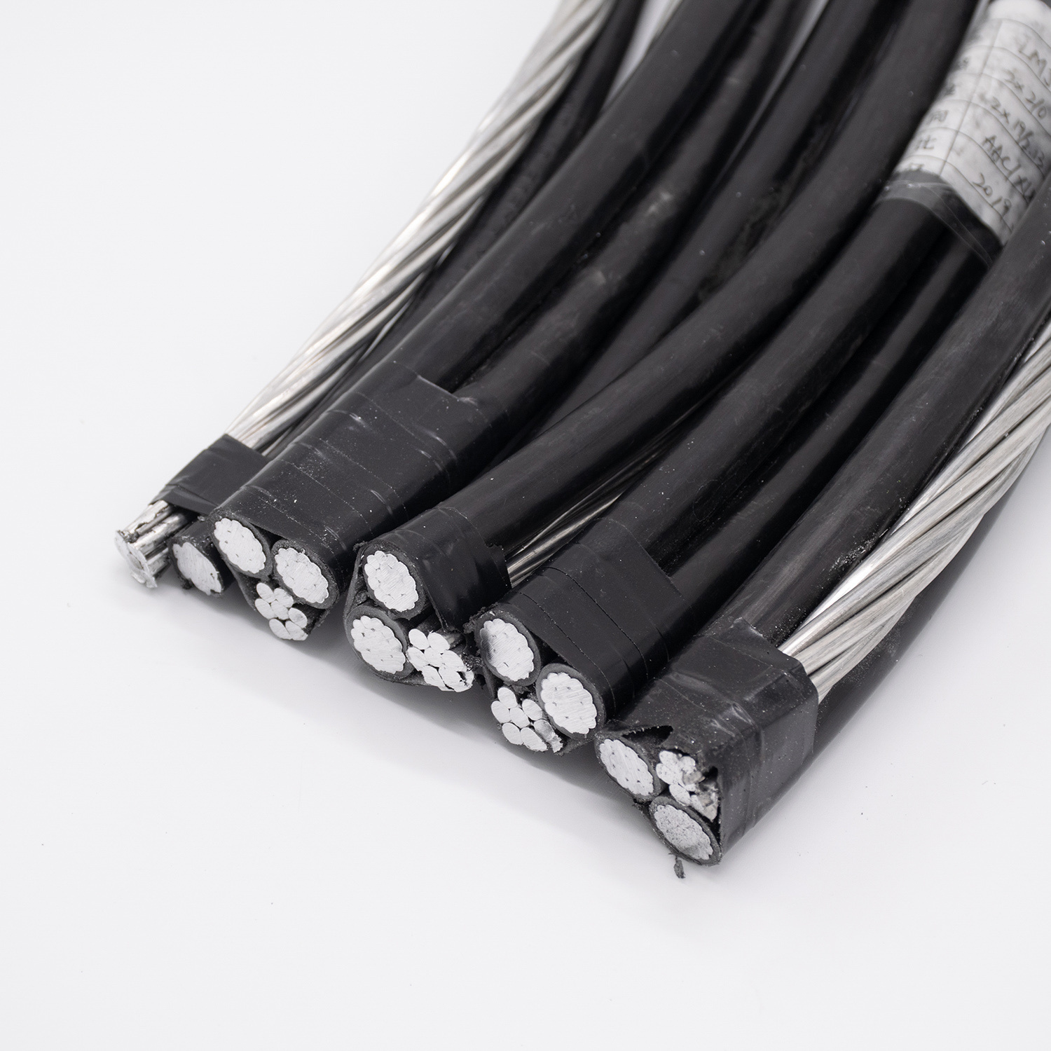0.6/1kv Conductor de aluminio cable ABC con aislamiento XLPE/PE