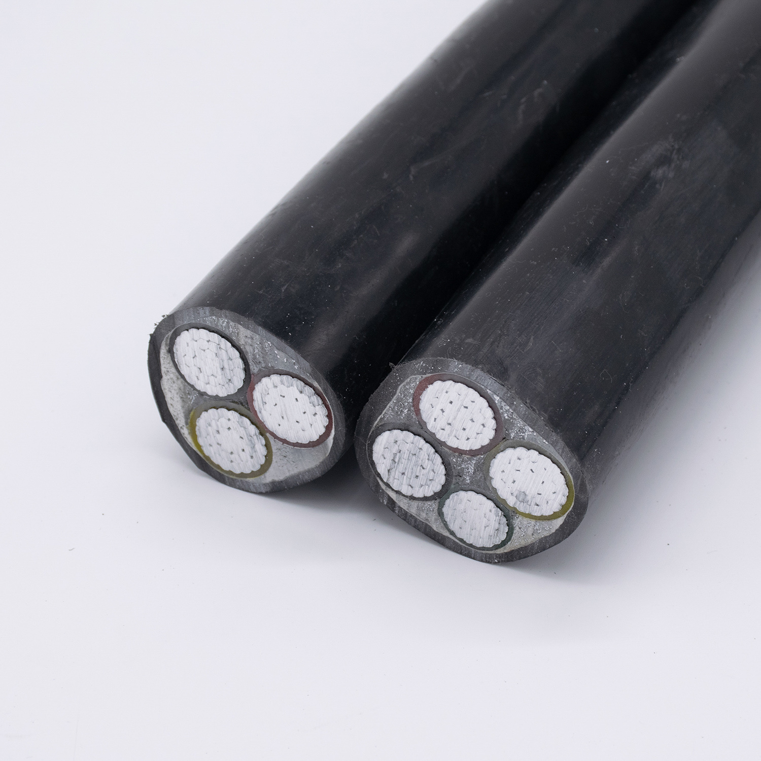 0.6/1kv Conducteur en aluminium électrique isolé en PVC/XLPE/PE, câble électrique à faible/moyenne tension avec gaine en PVC