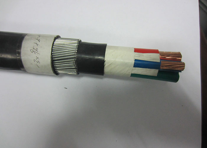 Chine 3 Câble d′alimentation basse tension avec conducteur en cuivre et isolation en PVC 9001 fabrication et fournisseur