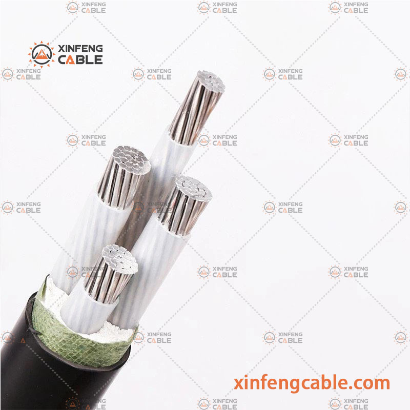 Câble d′alimentation basse tension armé en fil d′acier épais et fin avec isolation en XLPE et conducteur en aluminium