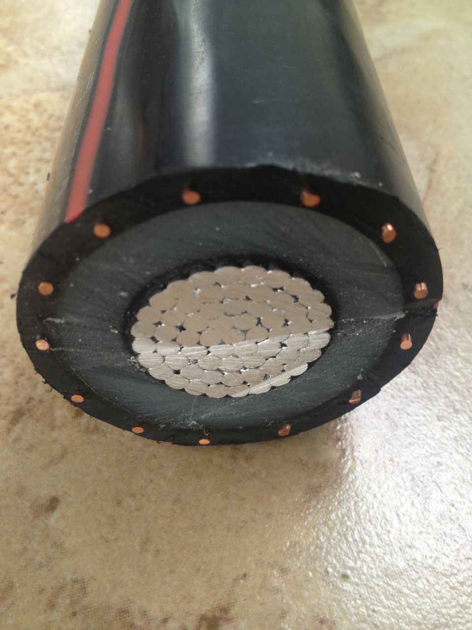 25kv Câble Neutre Concentrique. Écran en Fil de Cuivre 33% Neutre