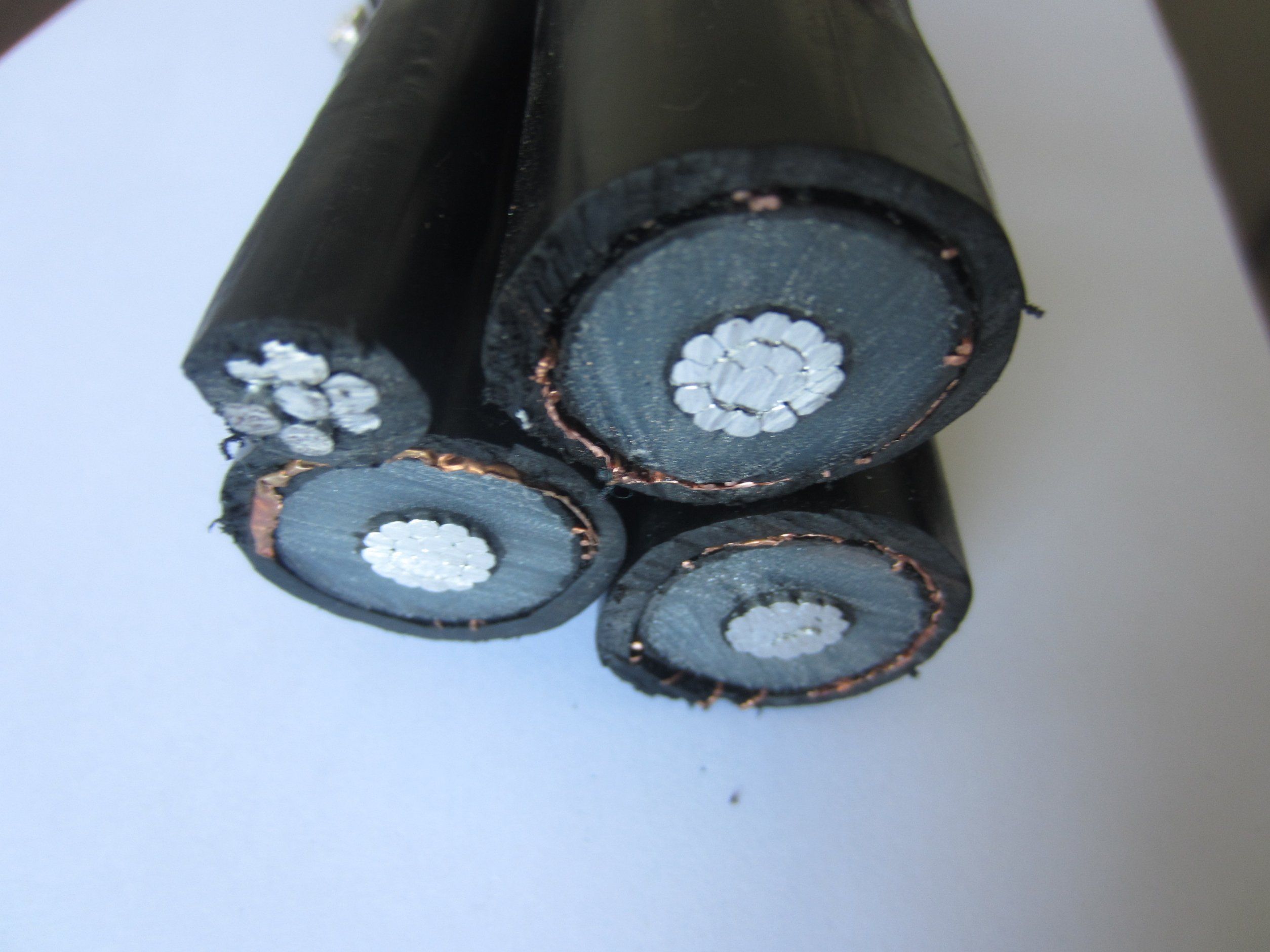 Cina AS/NZS 3599.1 Standard 6.35/11kv Cavo isolato aereo in alluminio / XLPE / PVC Cavo ABC produzione e fornitore