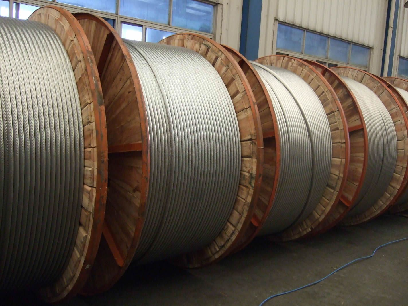 Aluminum Conductor Steel Reinforced ACSR Bs 215 Squirrel