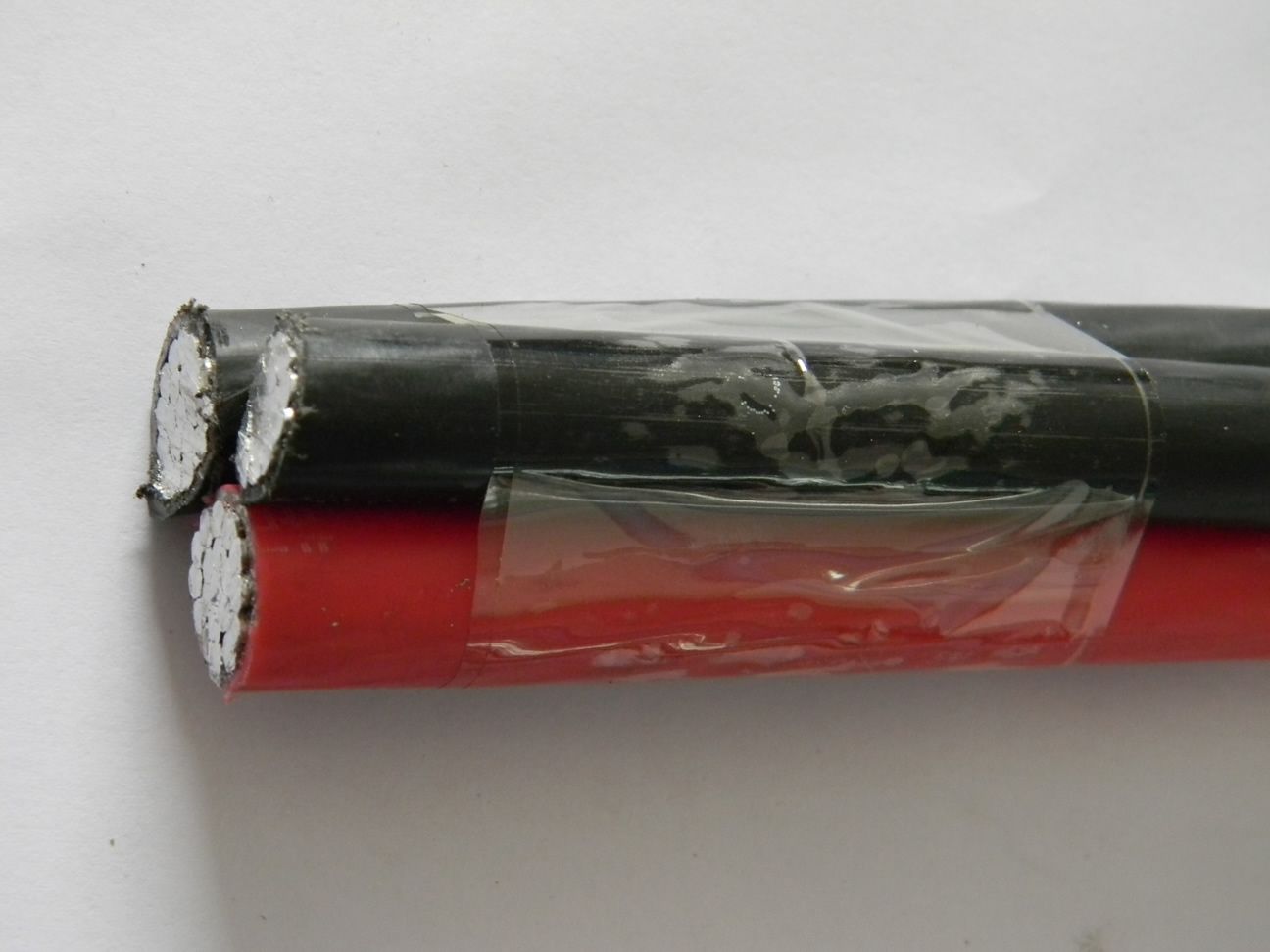Chine Câble de transmission d′électricité en aluminium allié AAAC pour service de chute quadruplex, duplex, triplex, conducteur neutre Solaster ABC 6201 fabrication et fournisseur
