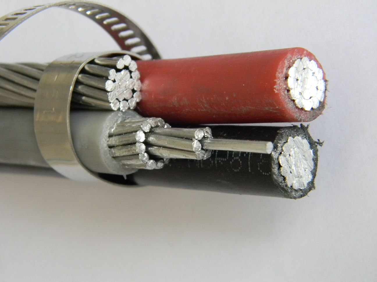 Triplex Service Drop ACSR Neutral Conductor Zuzara