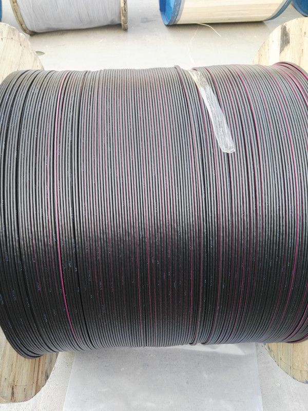 Chine Deux cœurs, cuivre tiré à froid, isolé en PVC, service aérien 2X7/1.04mm fabrication et fournisseur