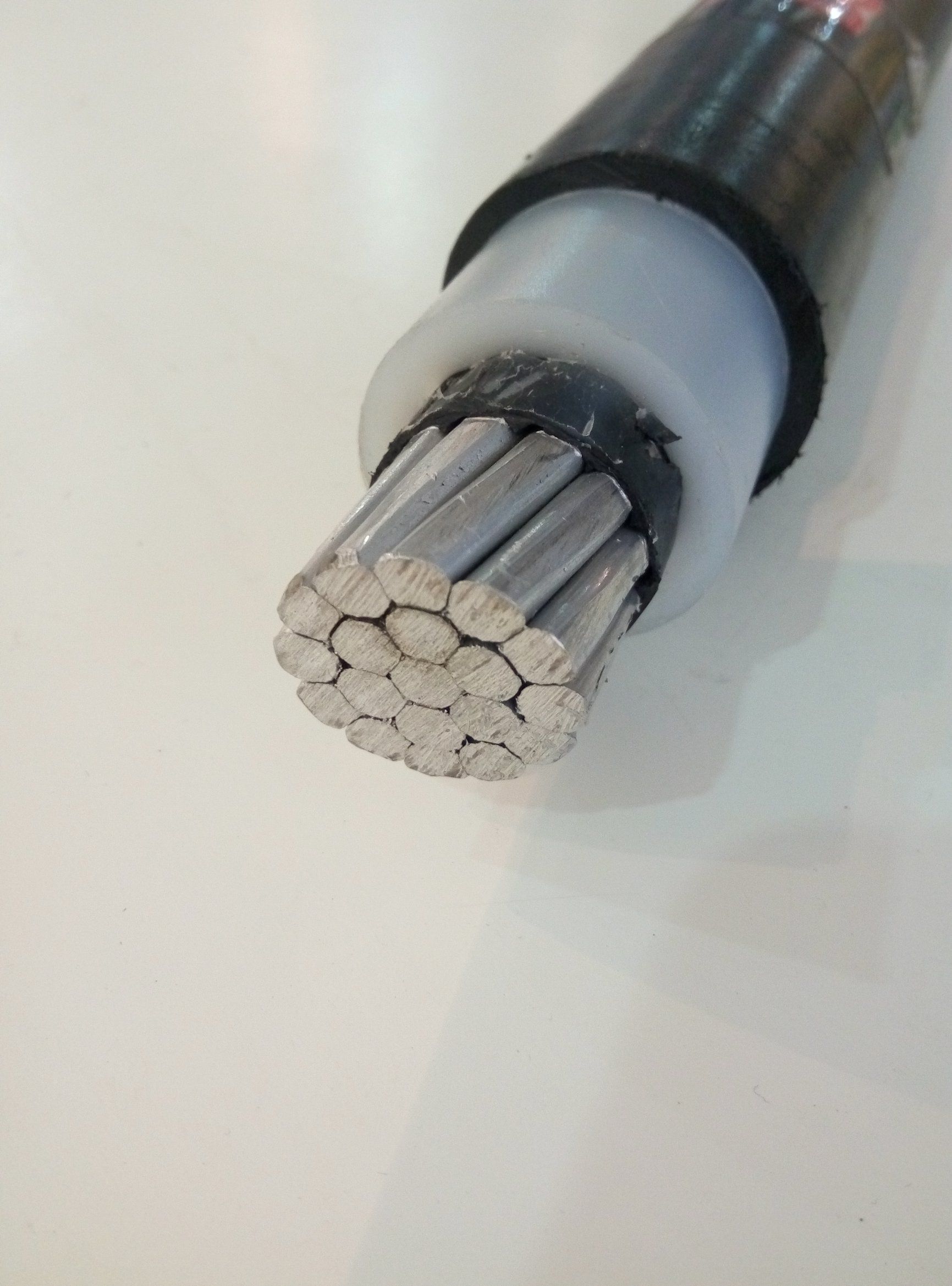 15kv 25kv 35kv ACSR XLPE/ HDPE Spacer Cable Tree Wire