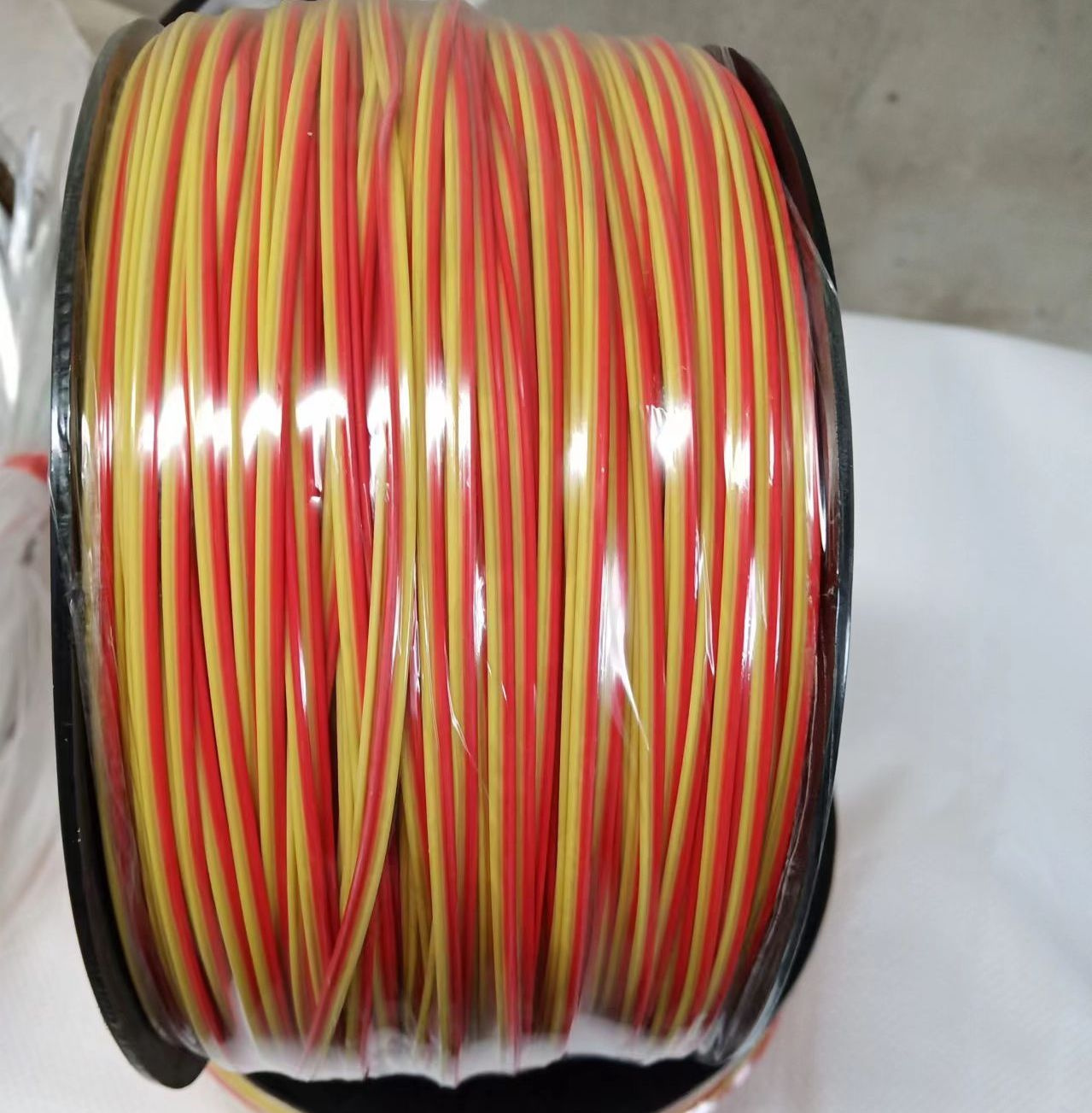 0.5mm 0.6mm 0.69mm 0.89mm 23AWG Copper Conductor Neoprene Rubber Insulation Twin Twist Industrial Blasting Cable Wire
