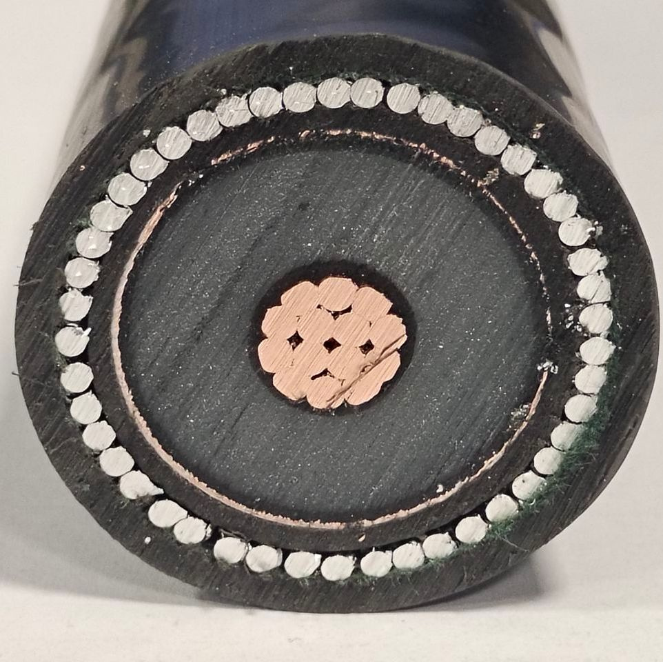 11kv 12kv 15kv 20kv 22kv 25kv 35kv 8.7/15kv 1*70mm2 Cu/XLPE/Awa/PVC Outer Sheath Power Cable