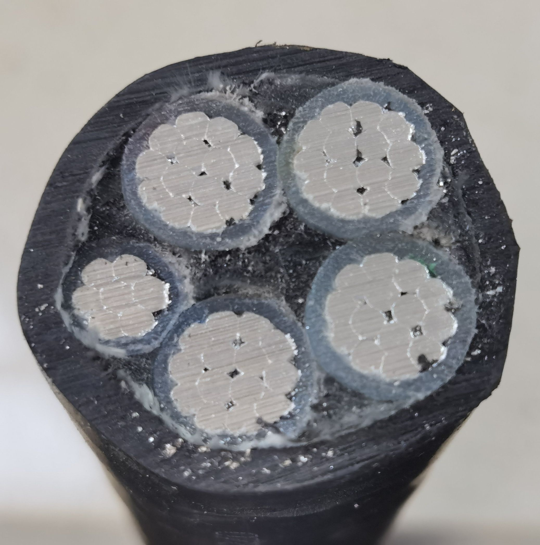 4X70+1X35 Al/XLPE/PVC Low Voltage Aluminium Underground Outdoor Power Cable