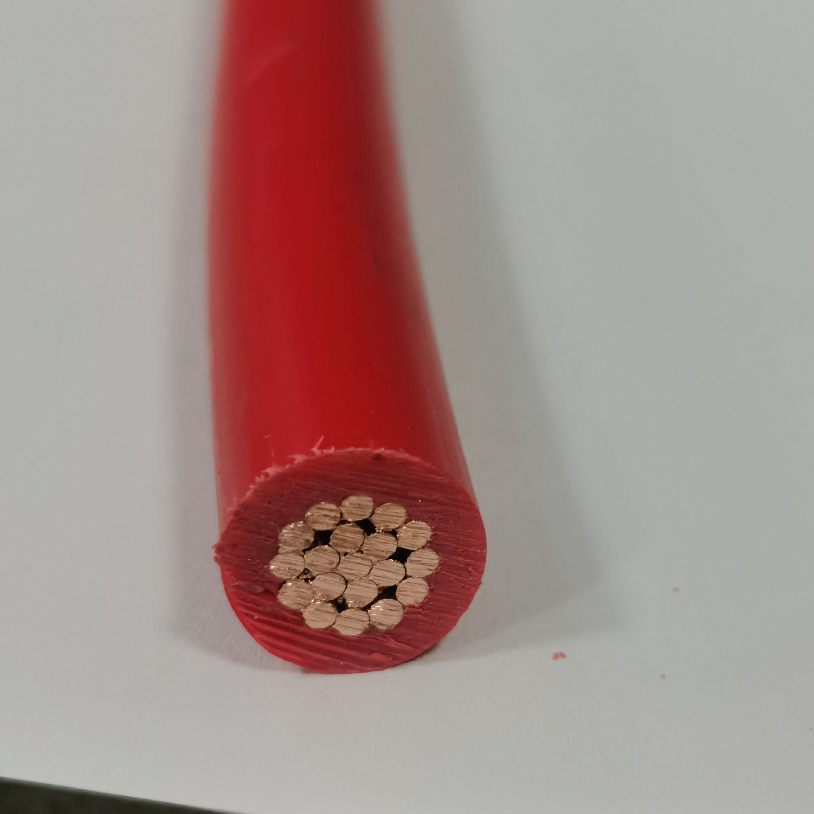 600V Thw/Thhn 30mm2 30mm 30 mm Sq Red Color Stranded Copper Cable