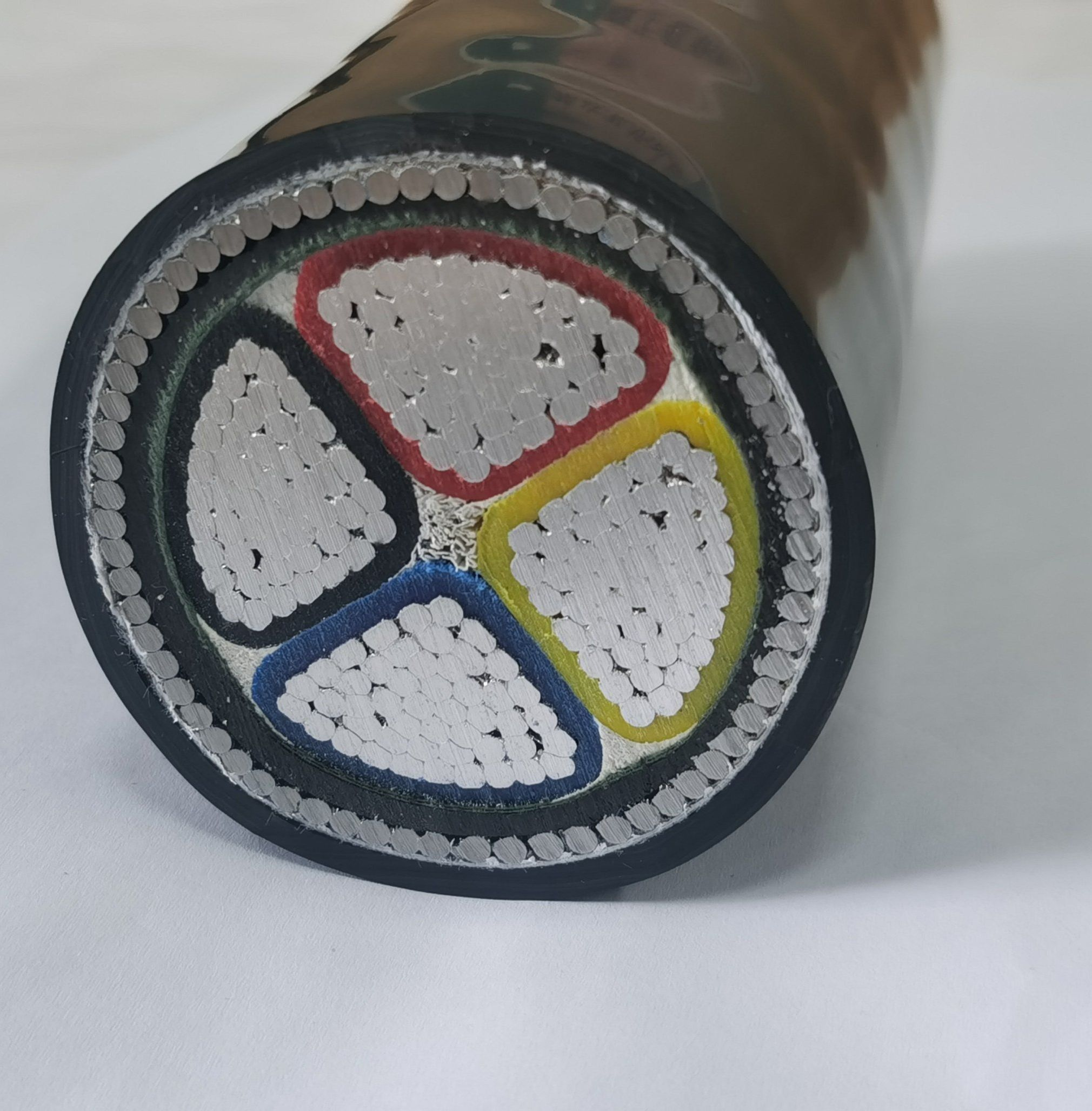 Aluminium Conductor 4 Core 4X185mm2 Al/XLPE/Swa/PVC Power Cable
