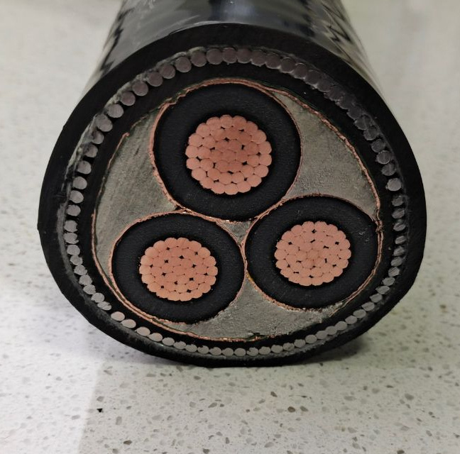 China Professional Cable Supplier 11 Kv 3 Core 300mm2 XLPE Ug Copper Cable