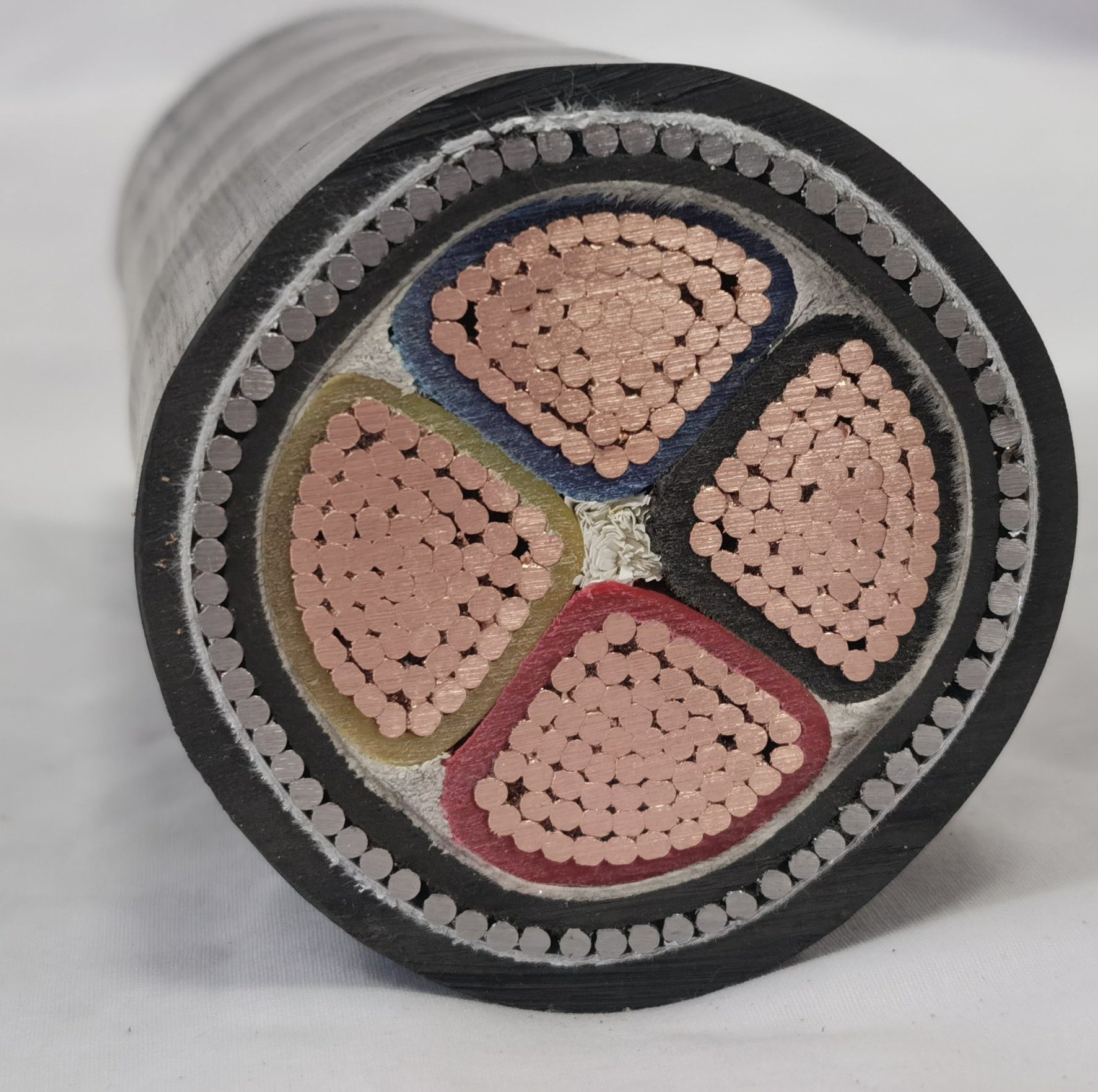Henan Huadong Low Voltage Yjv Yjv32 4X300mm2 4X240mm2 4X185mm2 120mm 150mm 185mm 240mm 4 Core Cu XLPE PVC Swa Armored Copper Underground Power Cable