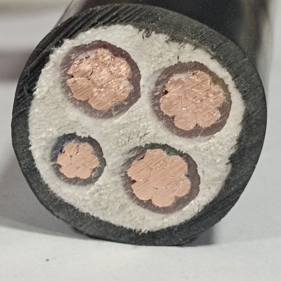 Low Voltage 0.6/1kv Yjv 3X25+1X10 3X35+1X16 3X70+1X35 mm2 Copper XLPE LV Power Cable