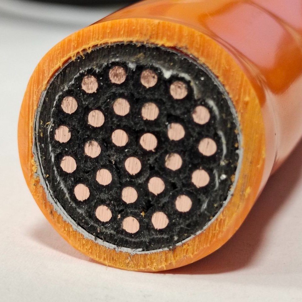 U1000 Rvfv 27g2.5mm2 27X2.5mm2 Cu/XLPE/PVC/Dsta/PVC Yjv22 27*2.5mm2 0.6/1kv Steel Tape Armoured Power Cable