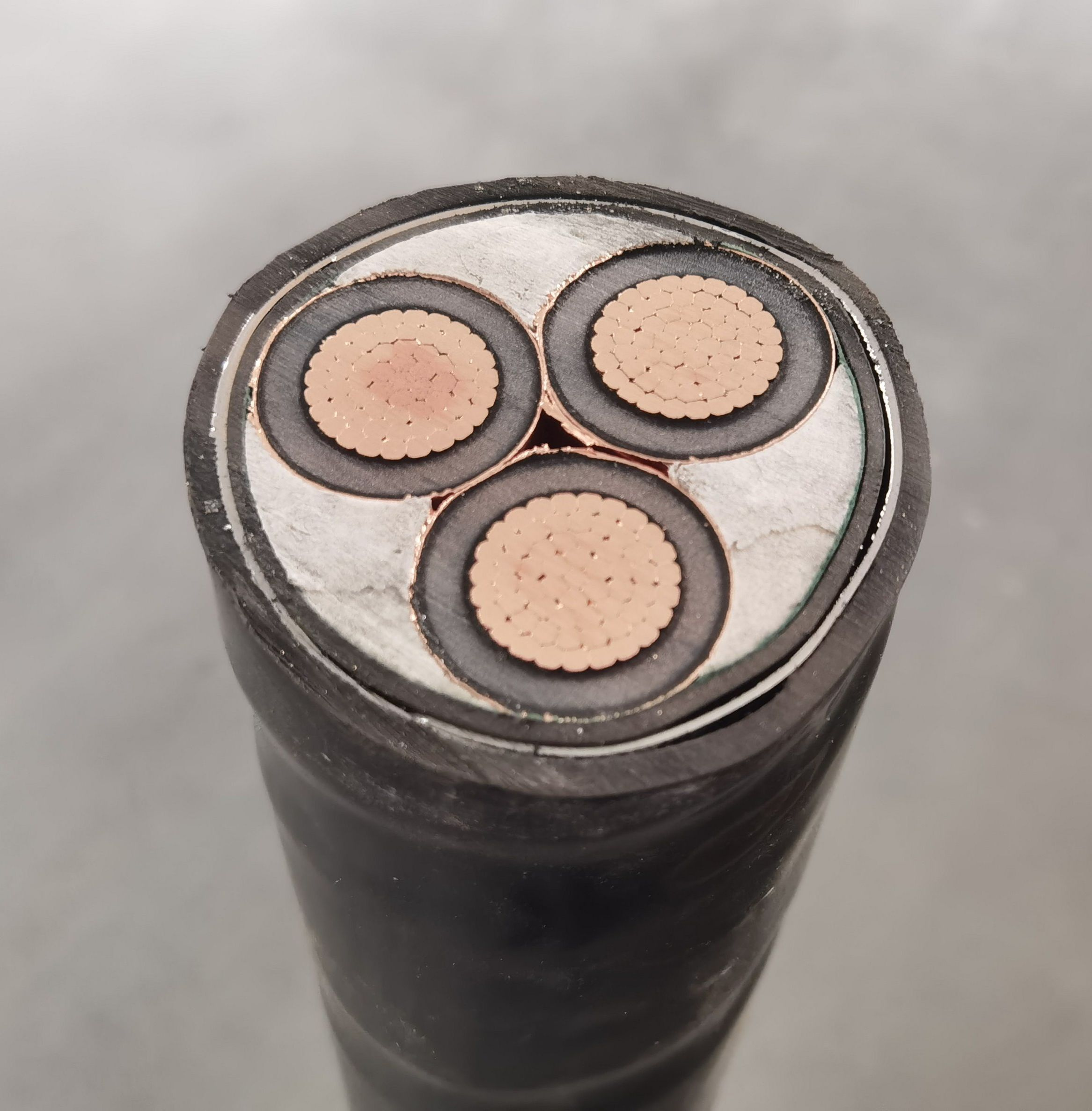 Yjv22 Copper or Aluminium Conductor Power 3X95mm2 XLPE Cable with Good Price