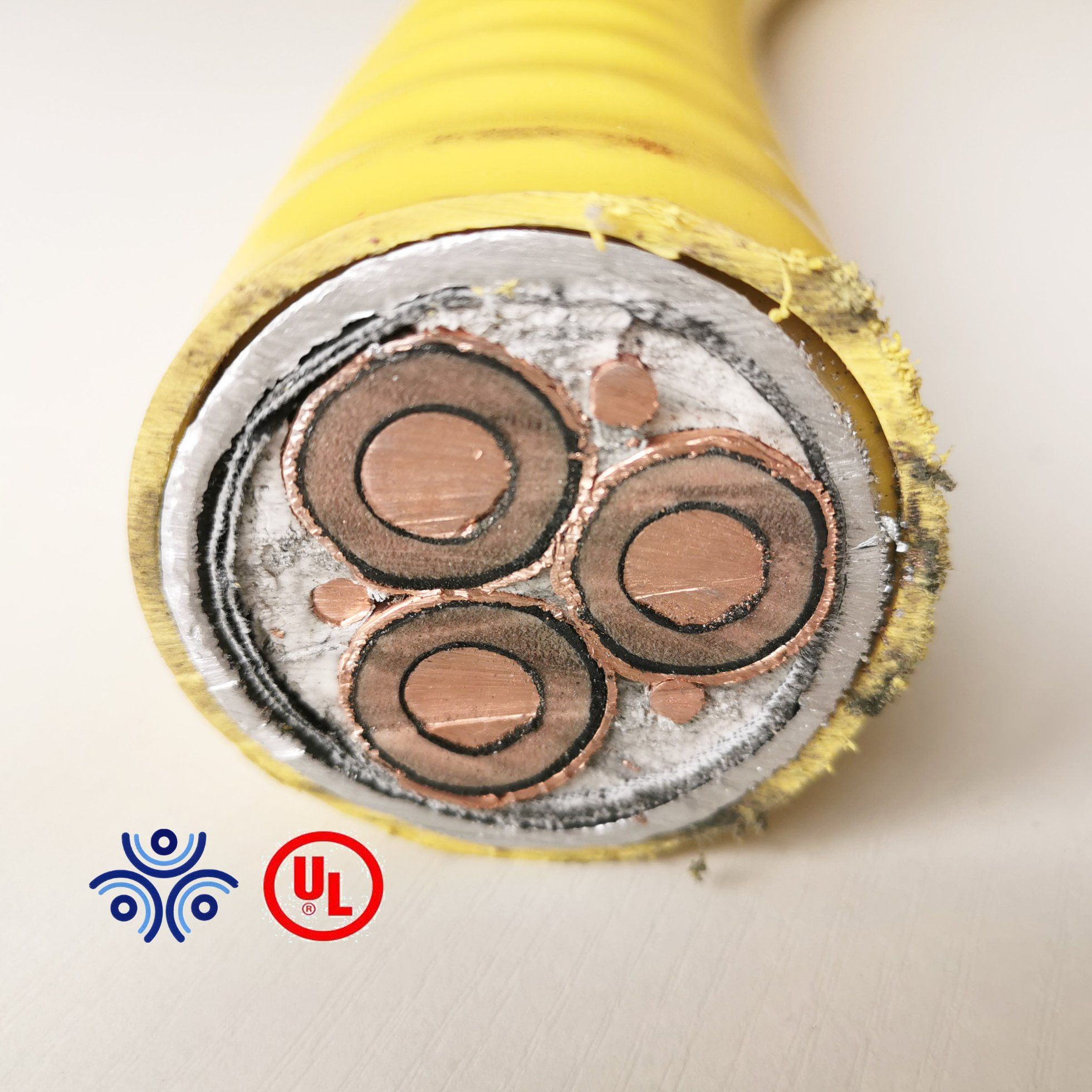C--L--X Type Mv-105 or Mc-Hl - 750 Mcm AWG - Yellow Jacket 3/C 500mcm Power Cable