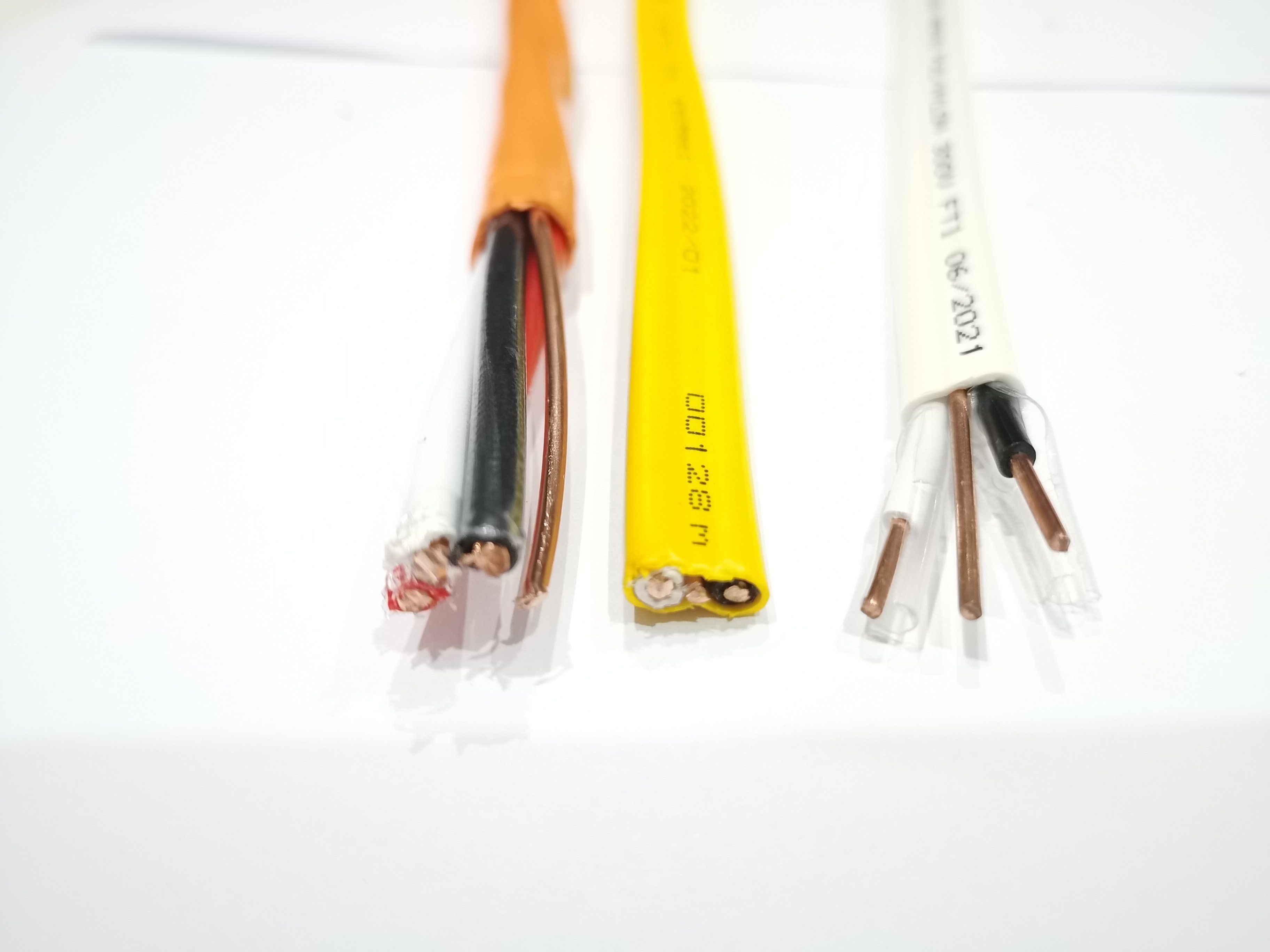 PVC Flat Wire or Round (3, 4cores) 300V China Manufacture