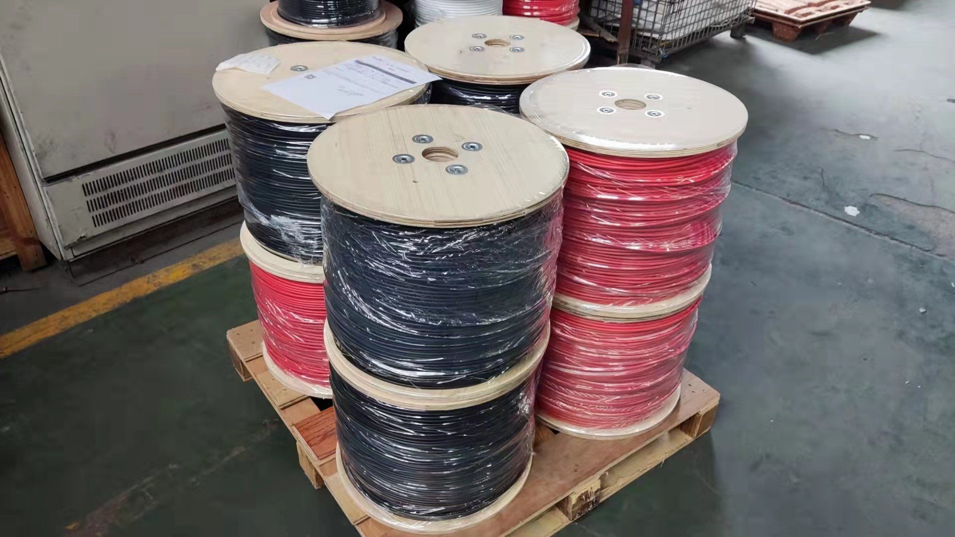 UL and cUL Listed TUV Certificate PV Solar Wire 10AWG 600V 2000V Xlpo Insulation Copper or Tinnned Copper or Al Conduction Rpv90