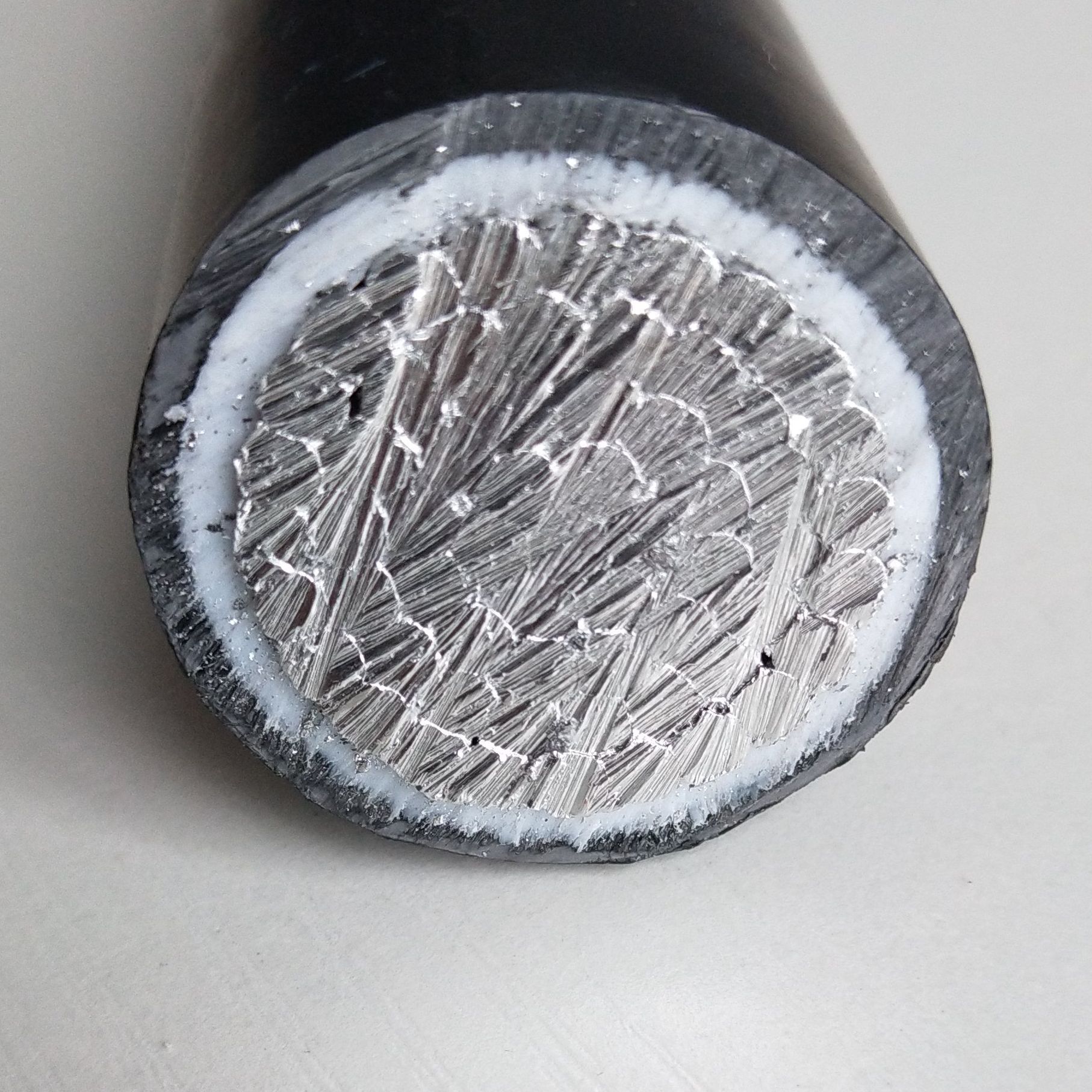 XL Underground Secondary Cable Type Usei-90, 600 V, Aluminum Conductor, XLPE Insulation, PVC Jacket