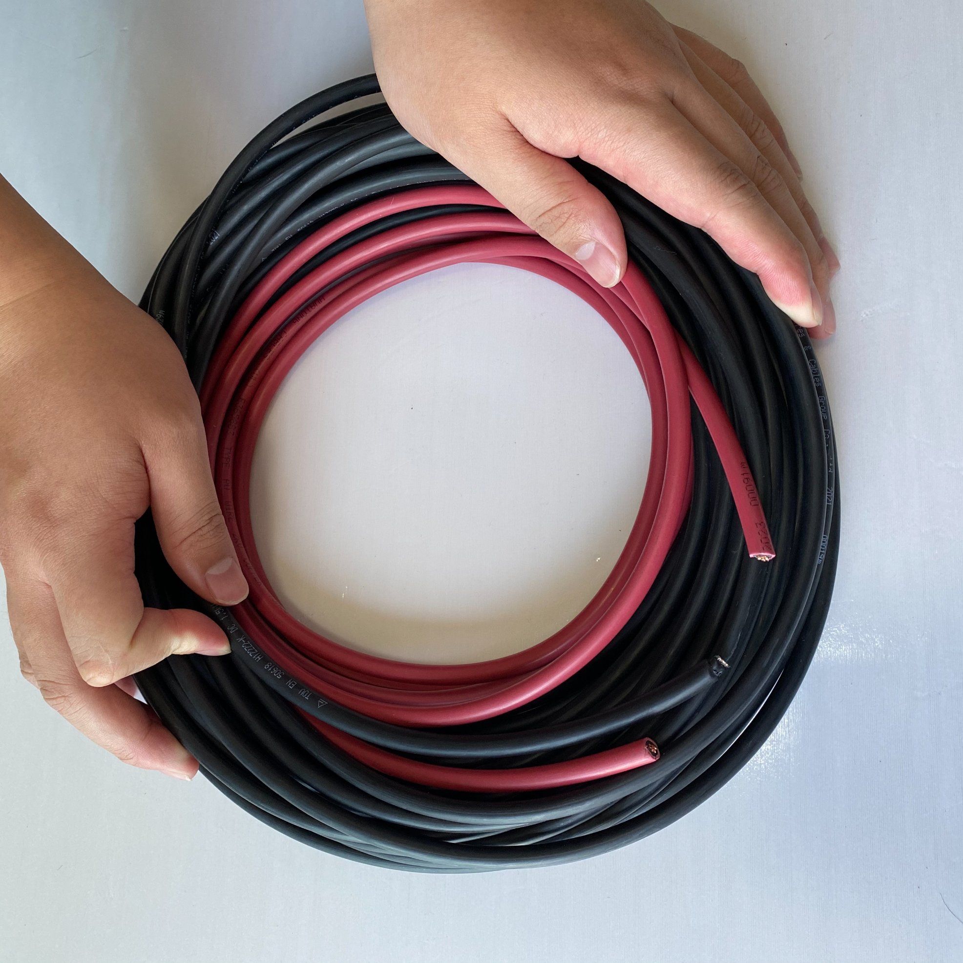 XLPE/Xlpo Solar Wire H1z2z2-K Solar PV Cable 4mm2 6mm2 for Solar Panel with TUV Certification