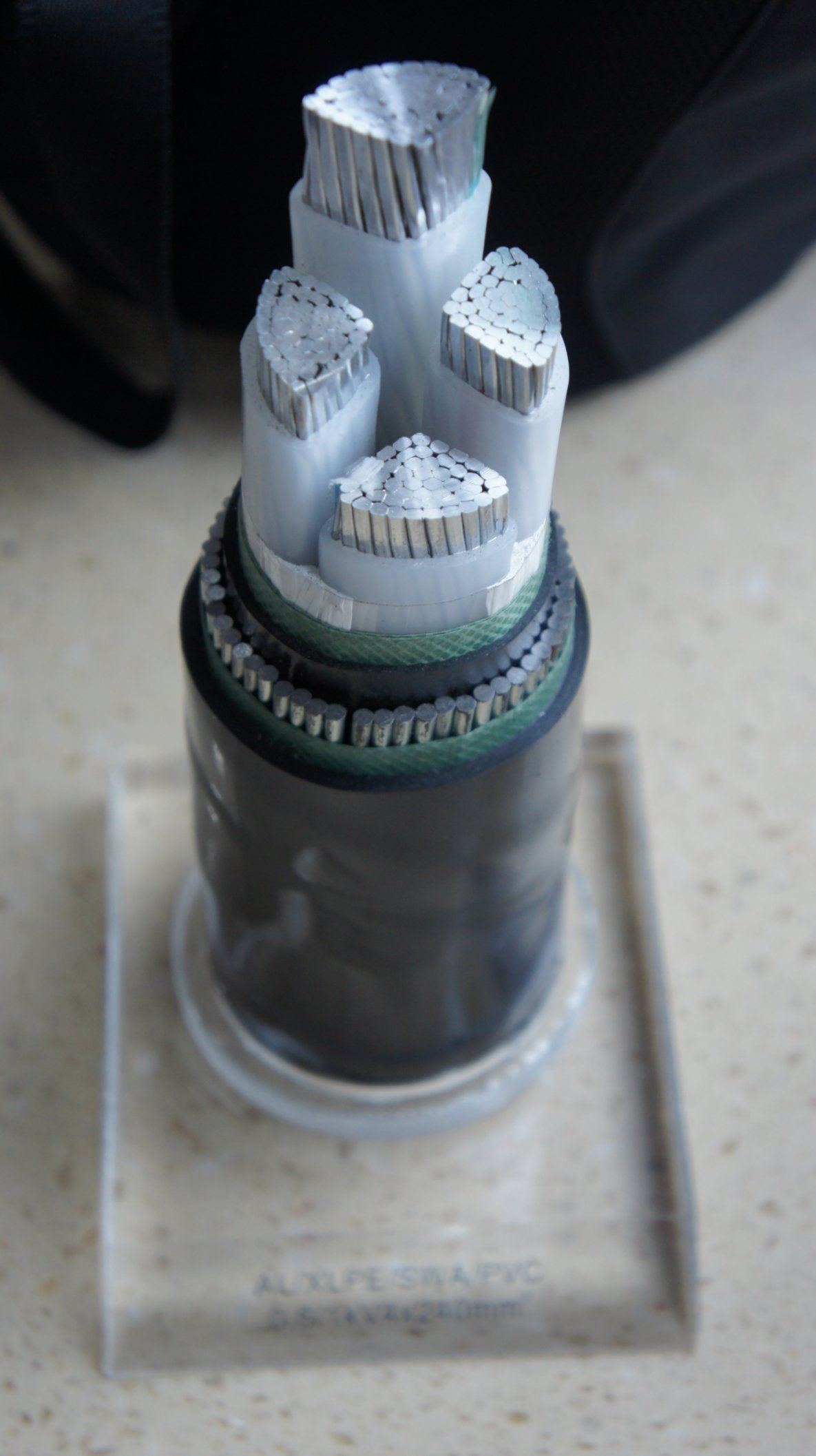 Aluminium Conductor XLPE Insulated Aluminum Steel Wire Armoured Power Cable