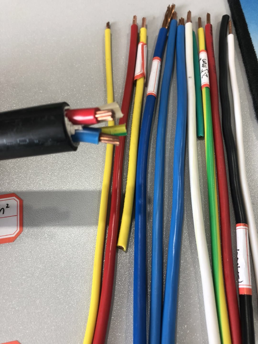 Cable de relámpago 300/500V 0.75mm2 1.5mm 2.5mm H05V-U