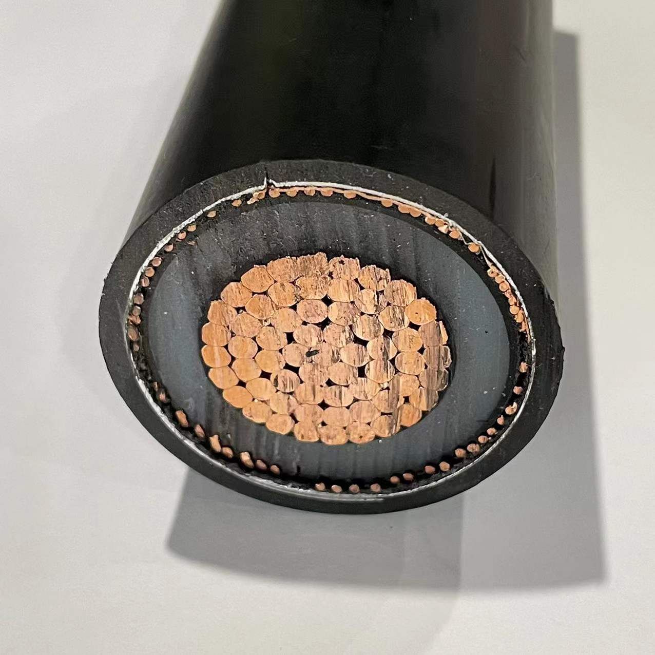 N2xs (FL) 2y 1X500/50 20 Kv Meidum Voltage Cable for